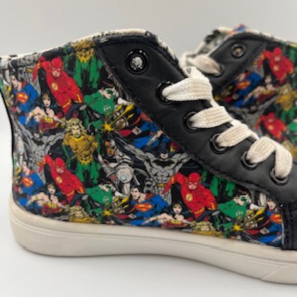 DC Superhero Collage High. Top‎ Boys Shoes Sneakers Size 3 - Picture 5 of 12